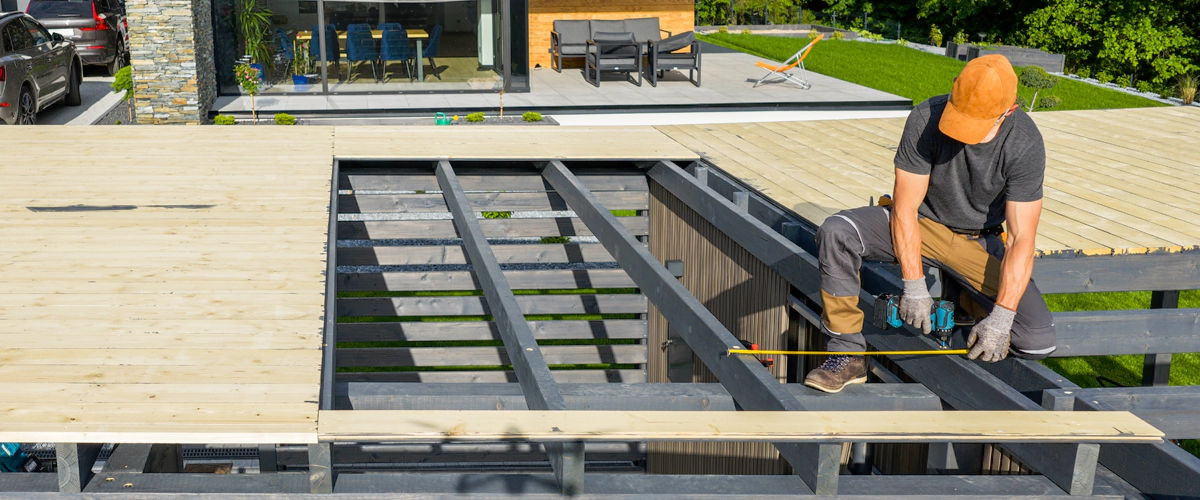 Benefits of Adjustable Shading Devices for Patios, Decks, and Alfresco Areas